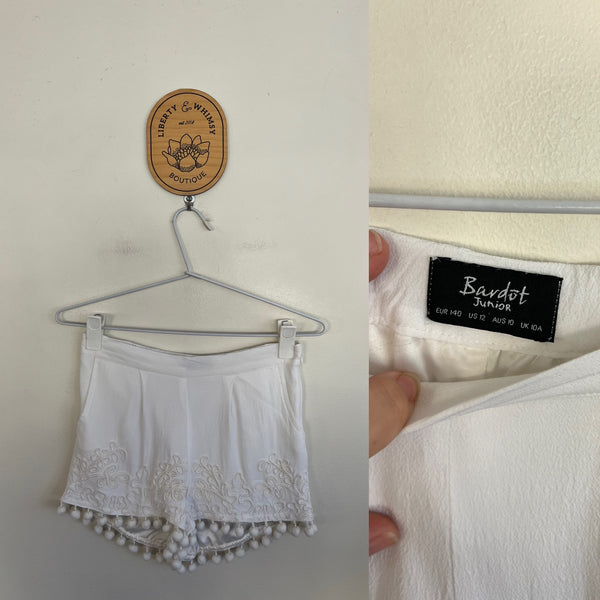 Bardot Jnr white embroidered shorts Sz 10 (seem small to me) as new