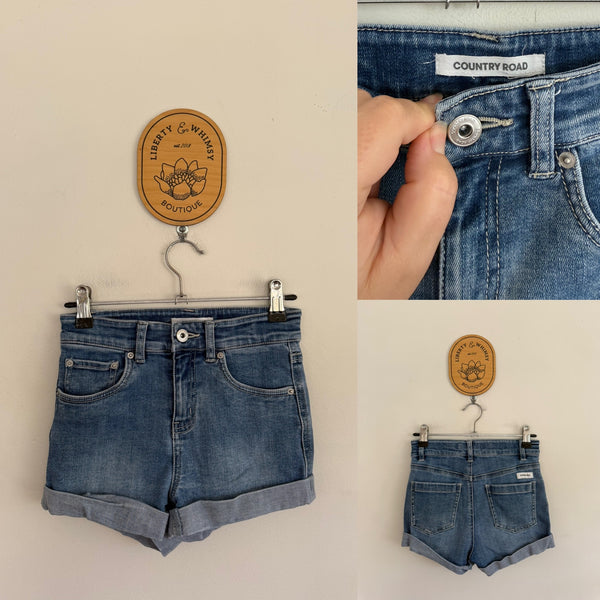 Country Road denim shorts Sz 8 (size tag cut) EUC