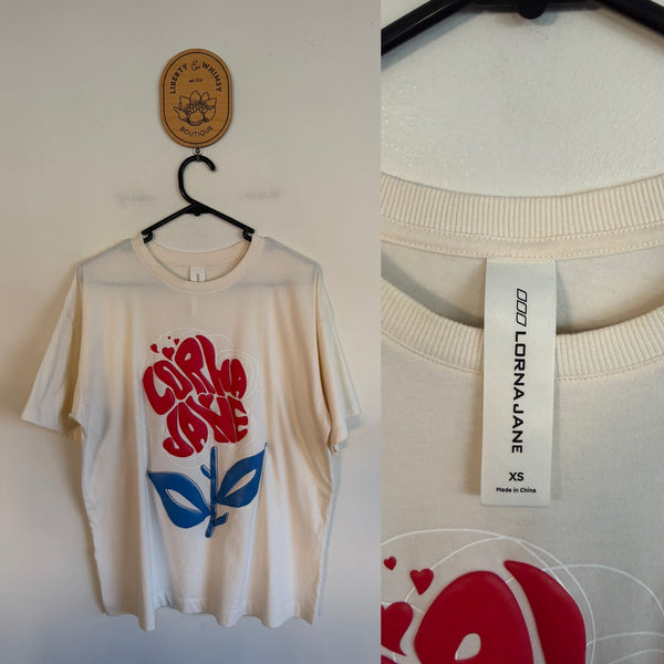Lorna Jane oversized flower tshirt Sz XS as new