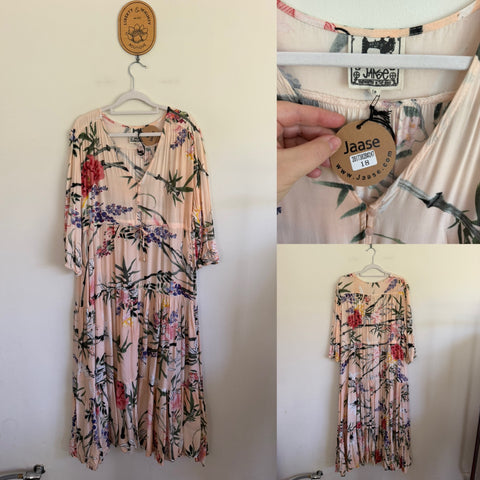 Jaase 1/2 sleeve peach floral dress Sz 18 NWT