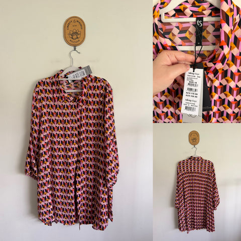 Taking Shape luxe satin pleat shirt Sz 18 RRP $159.99 NWT