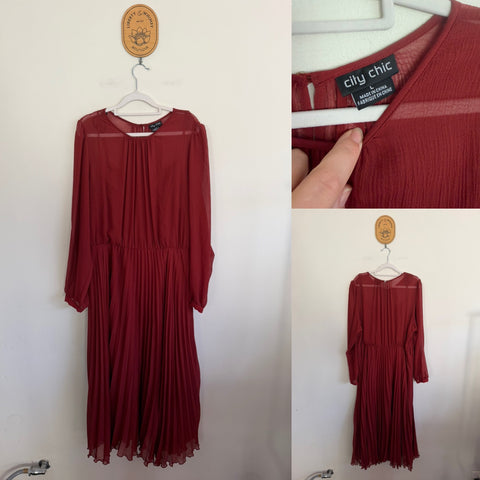 City Chic l/s rust pleated dress Sz L 20 as new, no belt