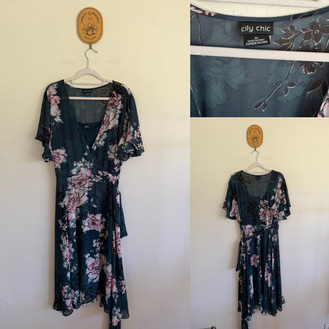 City Chic green floral wrap dress Sz M 18 NWOT