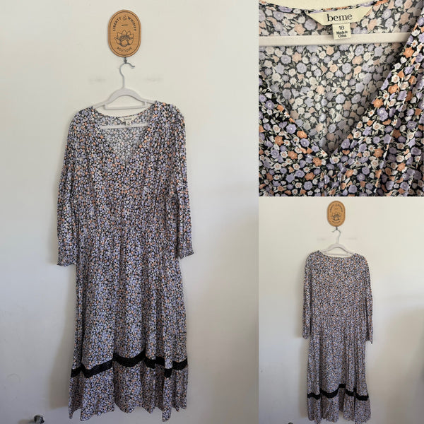 BeMe 3/4 sleeve ditsy floral dress Sz 18 as new
