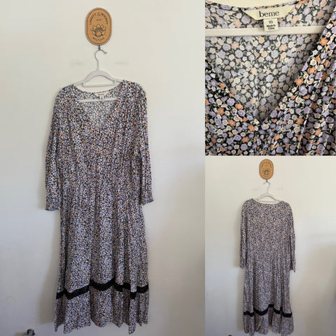 BeMe 3/4 sleeve ditsy floral dress Sz 18 as new