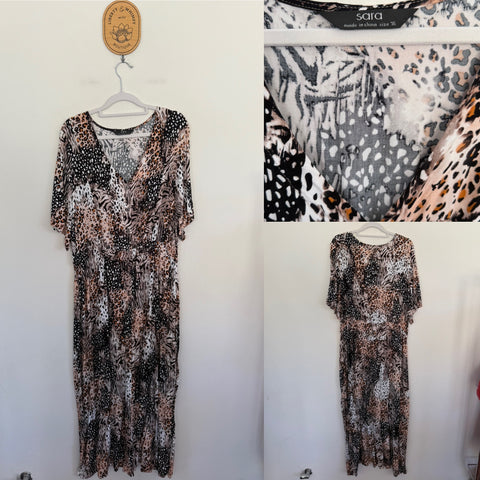 Sara animal print button dress Sz 16 EUC worn twice