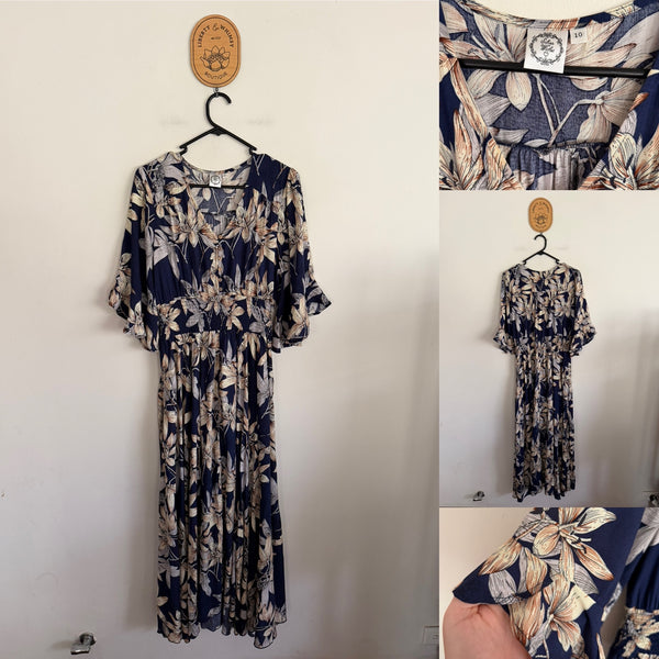 Silver Wishes blue floral dress Sz 10 as new (unworn)
