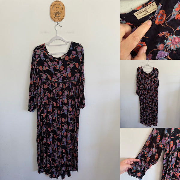 Tree of Life floral dress Sz M/L as new