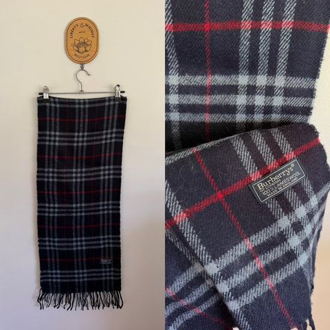 Burberry red/blue/white tartan wool scarf EEUC