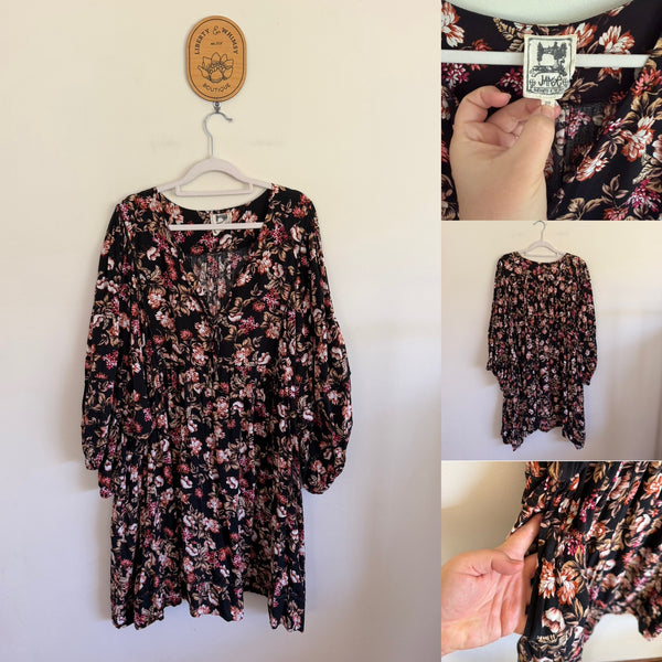 Jaase l/s black floral mini dress Sz 20 EUC