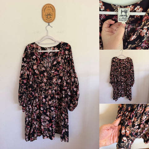 Jaase l/s black floral mini dress Sz 20 EUC