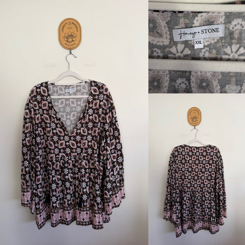Honey + Stone black floral blouse Sz XXL 16-18 as new