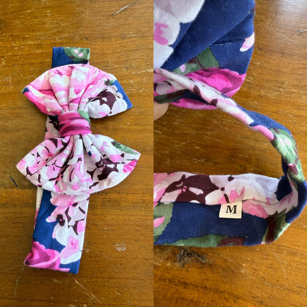 Navy floral Sz M bow 19cm 6-12m NWOT