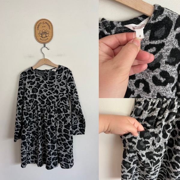 Milkshake animal print soft knit dress Sz 6 as new