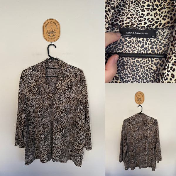 Mirrors Woman l/s leopard print top Sz 20 as new
