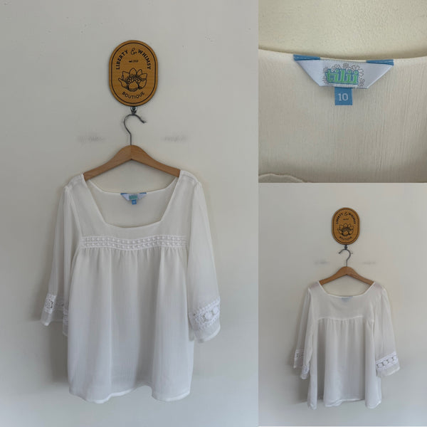 TILII white lace top Sz 10 VGUC