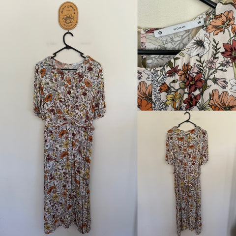 Target Woman wildflowers twist front dress Sz 18 EUC worn twice