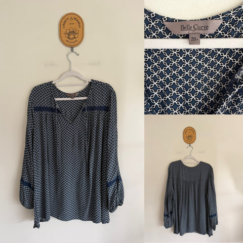 Belle Curve l/s blue print top Sz 10 as new