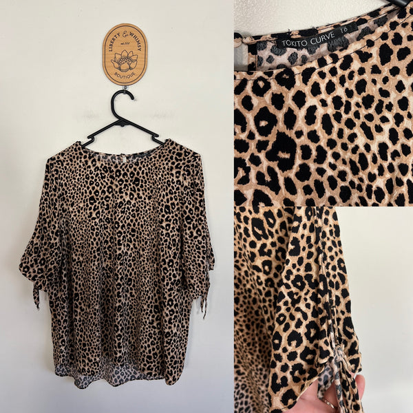 Tokito Curve leopard print top Sz 16 as new