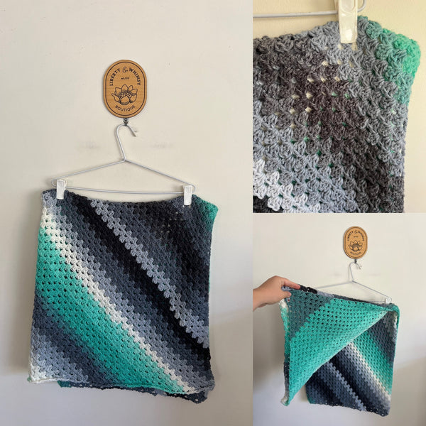 Handmade chunky knit blanket as new