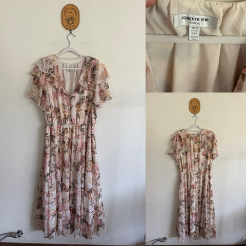 Forever New Curve cream floral ruffle dress Sz 22 as new