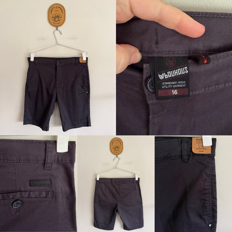 Bauhaus stretch slim chino shorts Sz 16 NWPT