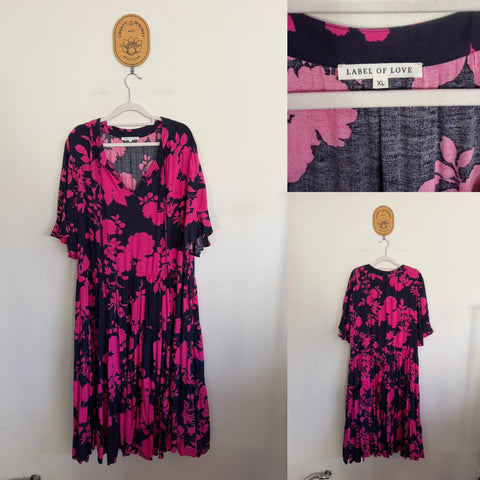 Label of Love navy/pink floral dress Sz XL as new