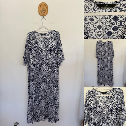 Sara blue/white floral dress Sz 16 as new worn once