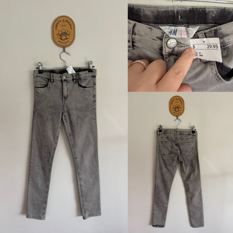 H&M grey acid wash skinny jeans Sz 11 NWT