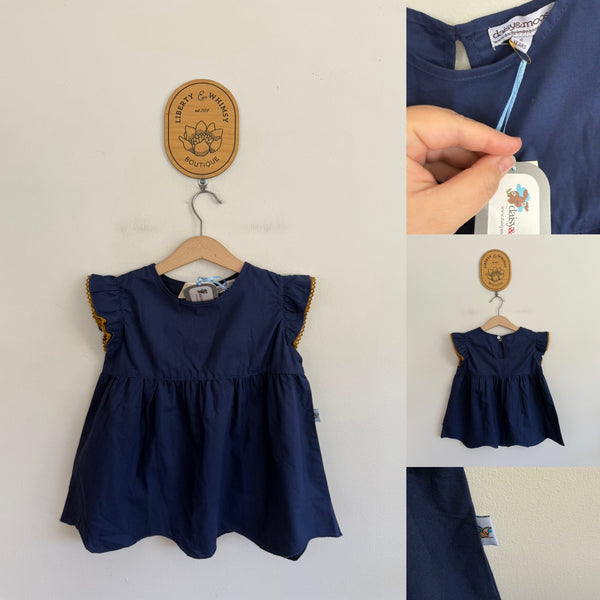 Daisy & Moose navy top Sz 6 NWT