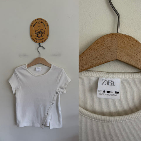 Zara white stud tshirt Sz 9-10 as new