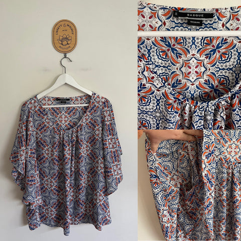 Basque paisley print top Sz 16 as new