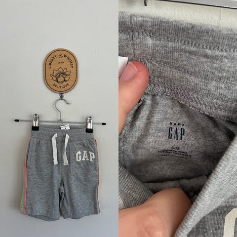 Baby Gap grey sweat shorts Sz 0 NWT